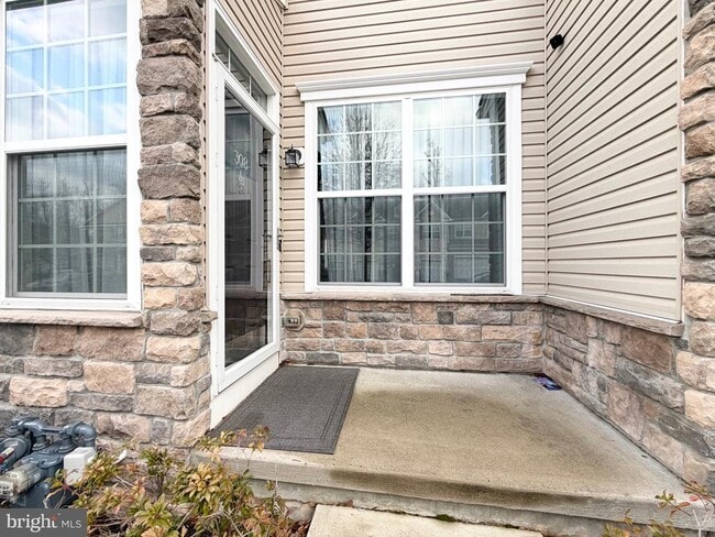 Photo - 308 Roarks Trail