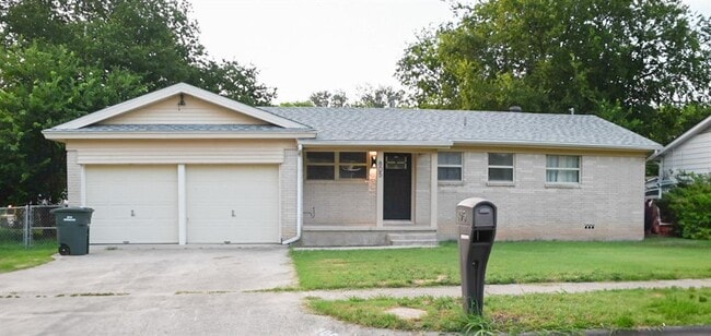 Photo - 805 S 13th St House