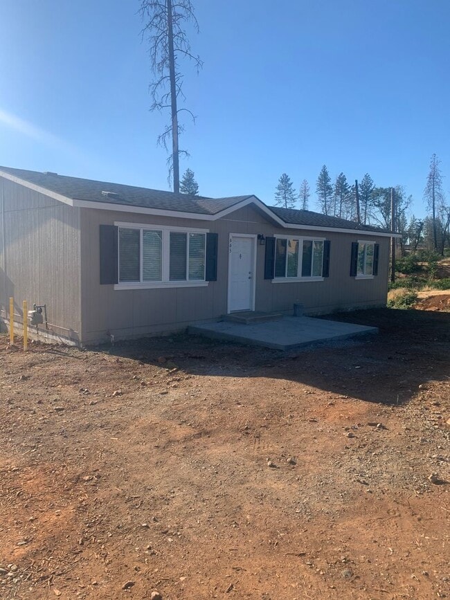 Building Photo - Central Paradise Location Brand Newer 3 be... Rental