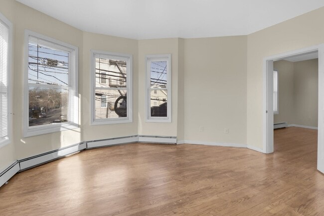 Photo - 284 Watchung Ave