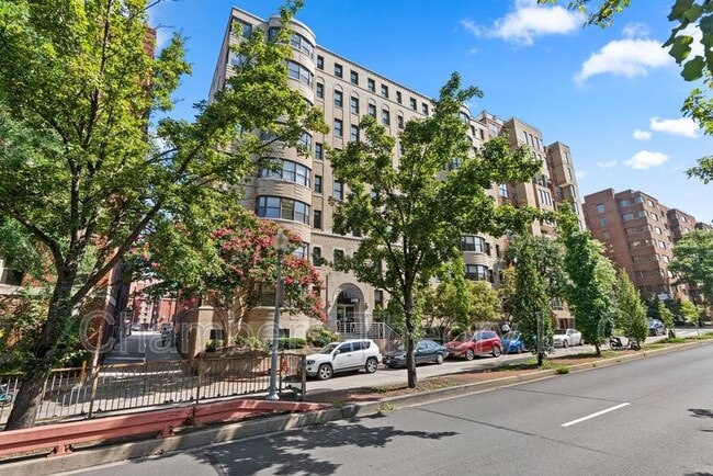 Photo - 2515 K St NW Unit #403