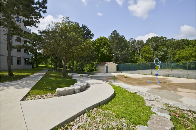 Photo - Murray Ross Apartments