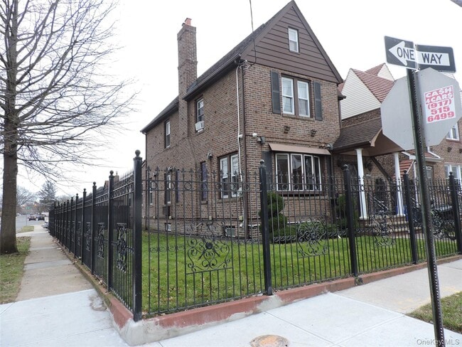 Photo - 131-01 229th St