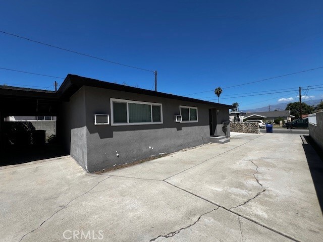 Photo - 8036 Whitmore St