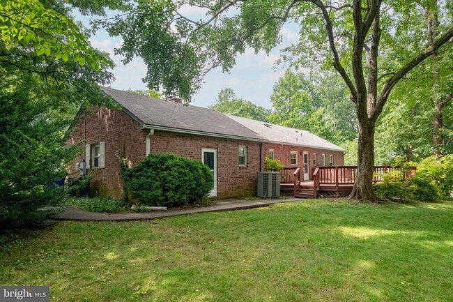 Photo - 5708 Dawes Ave