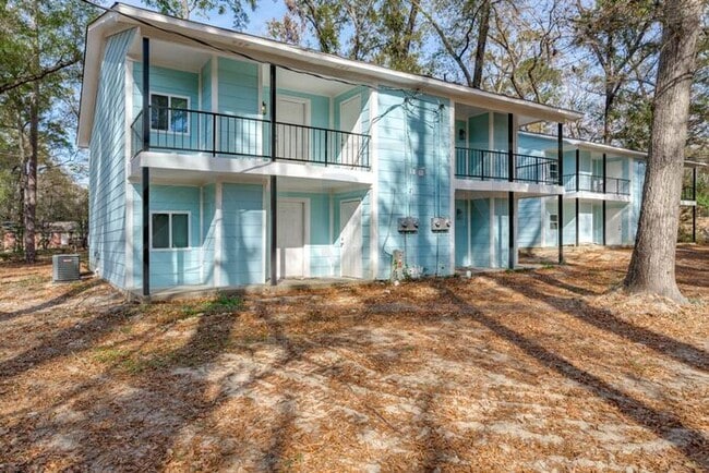 Photo - Newly Renovated 2 Bedroom Apartments Near I-26 and Costco!
