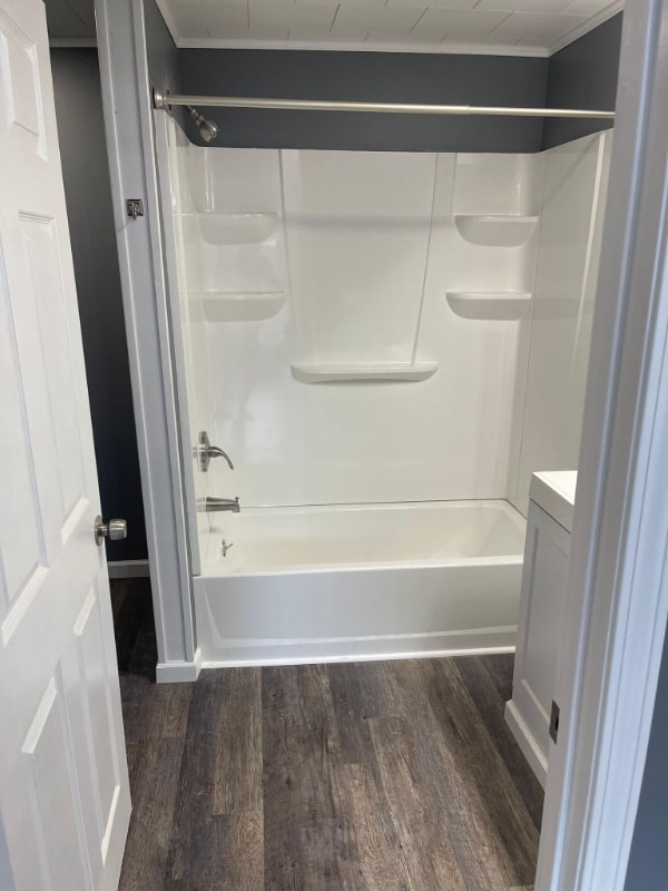 Photo - 654 Emerson St