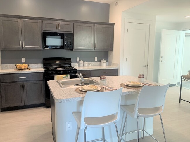 Photo - 201 Ellicott