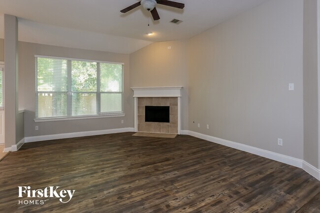 Photo - 18414 Bluff View Dr