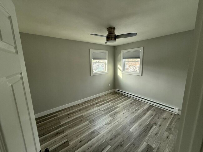 Photo - 12 Hunnewell Rd Unidad 2R