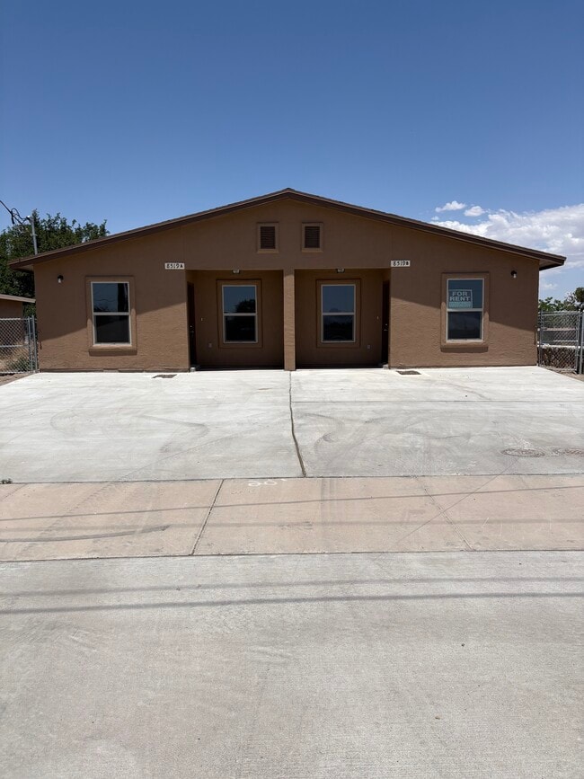 8519 Wells Rd - 8519 Wells Rd