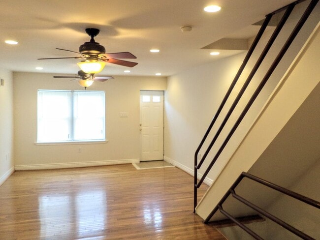 Photo - 2312 Moore St Unit 1