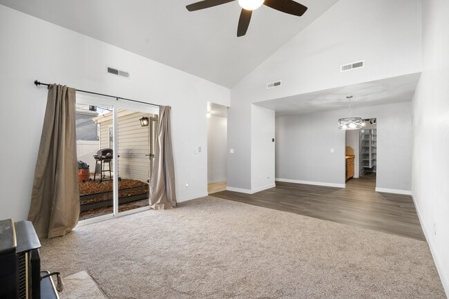 Photo - 60 Millpond Dr