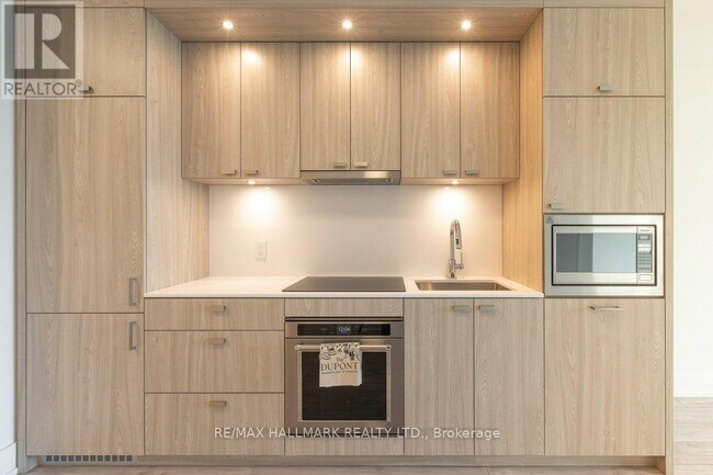 Photo - 858 Dupont St Unit 722