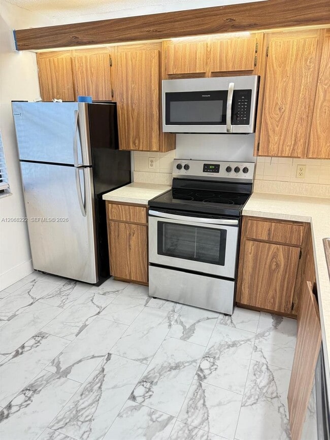 Photo - 3526 Whitehall Dr Unit 302