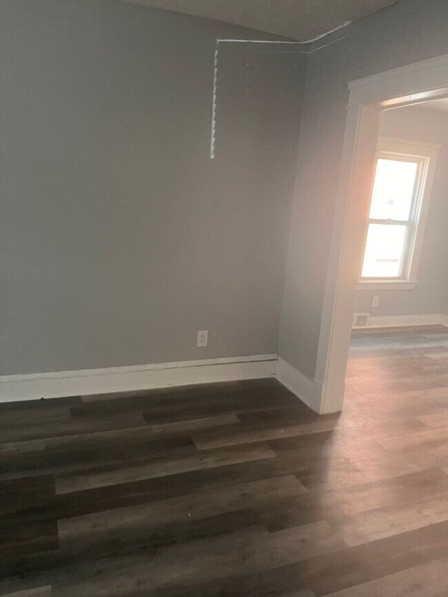 Photo - 955 Royal Rd Unit 955 royal lower