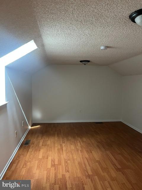 Photo - 304 Hampshire Dr