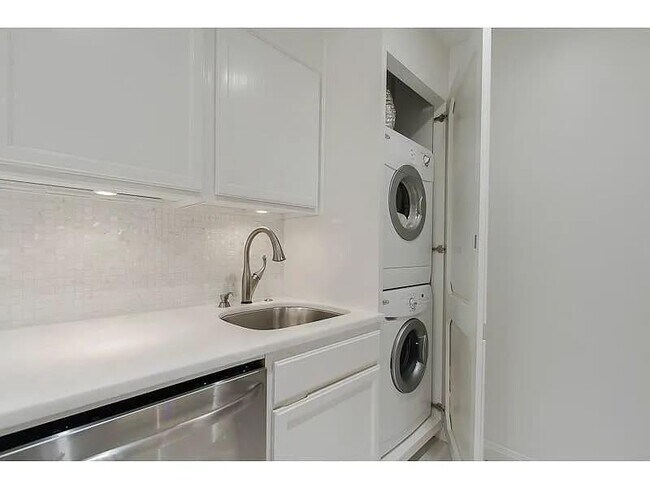 Photo - 145 15th St NE