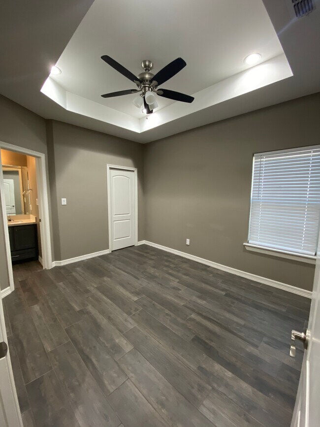 Photo - 2005 Harrison St Unit 2