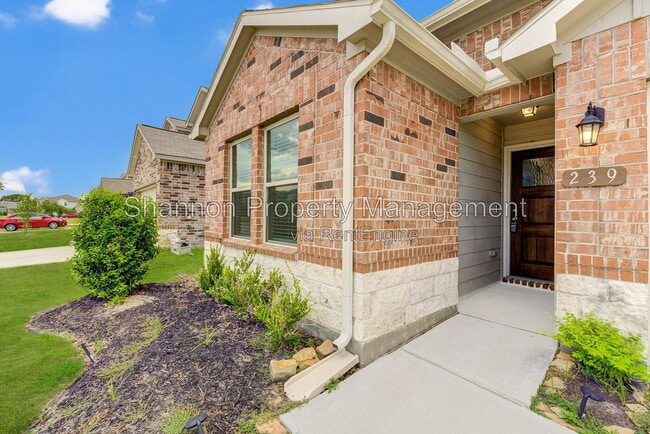 Photo - 239 Murrieta Ln