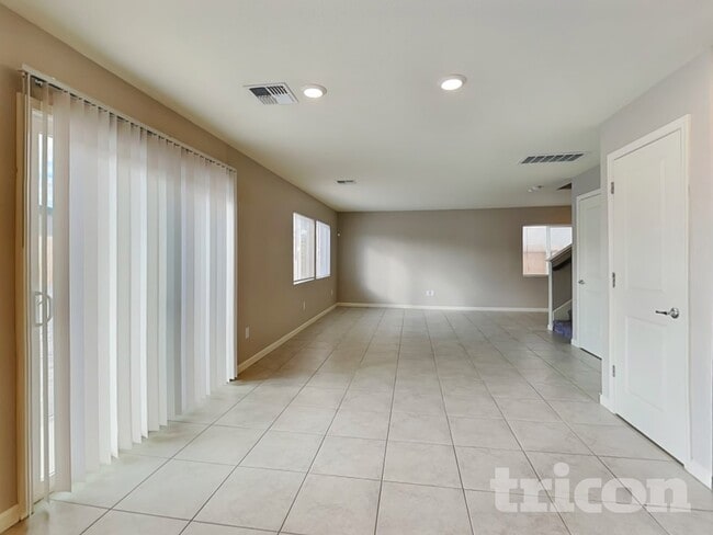 Photo - 8962 Wolf River Dr