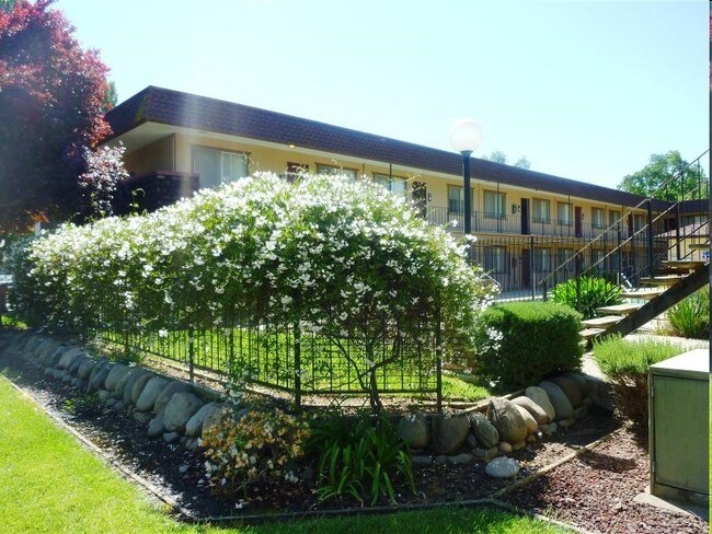 Photo - Campus Place Apartments