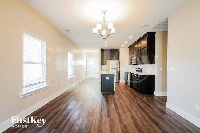 Photo - 2758 Village Pl