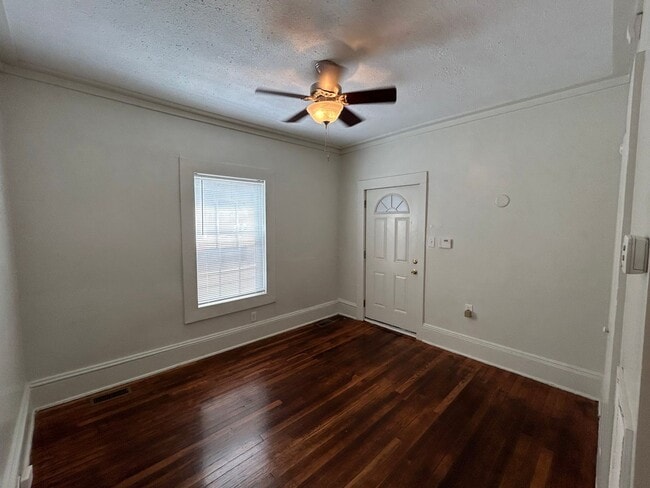 Photo - Adorable Apt in Historic Building - ONE Block to Duke! Unit B