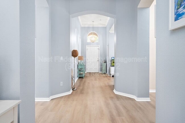 Photo - 409 Los Caminos Street