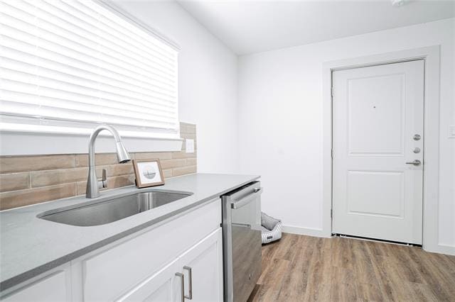 Building Photo - 125 E 8th St Unit 205