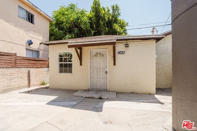 Building Photo - 5630 1/2 Craner Ave