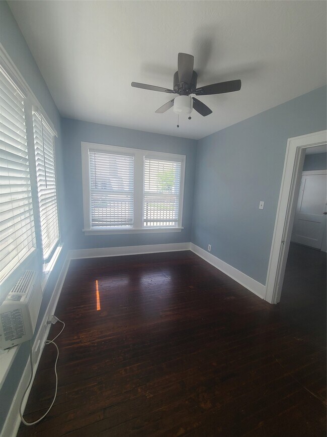 Photo - 4414 Woodside St Unit 10