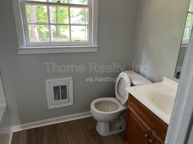 Photo - 1705 Fountain St