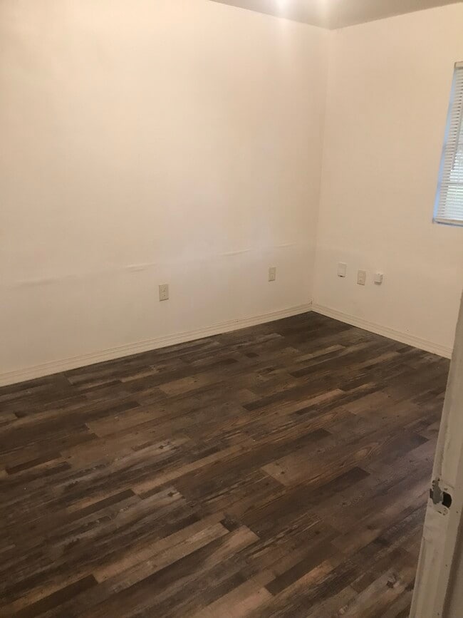 Photo - 3009 Gaines St