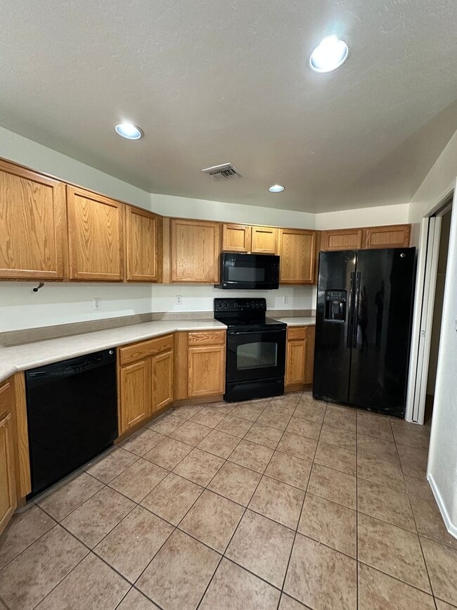 Photo - Beautiful 3 Bed 2 Bath House!!