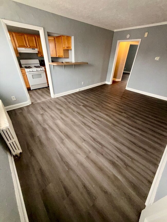 Building Photo - 4002 Edgewood Rd Unit 2