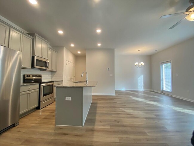 Photo - 4679 Fullerton Dr