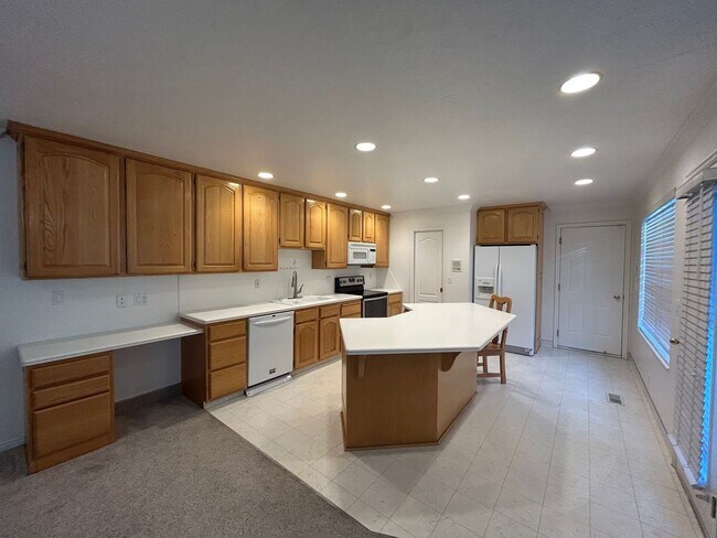 Photo - 3 Bedroom 2 Bathroom Condo in West Jordan by the new Temple!