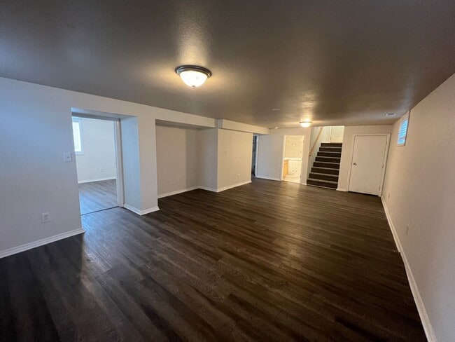 Building Photo - Non-Refundable & Security Deposit Total: $1400.00