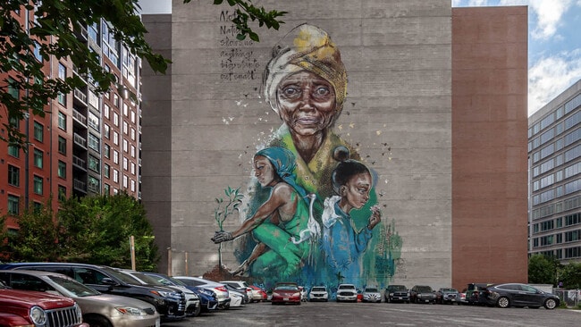 Mural exterior