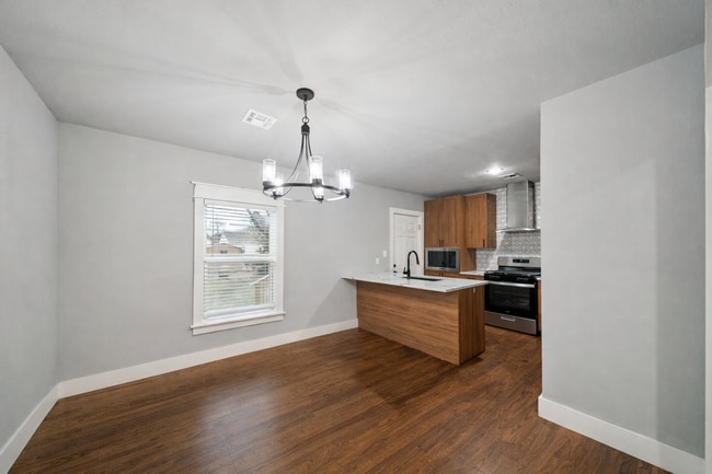 Photo - Stunning Top of the Line Remodel Walking Distance to Downtown!