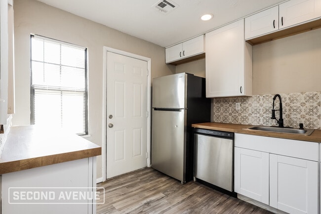 Photo - 1400 Marydale Ave