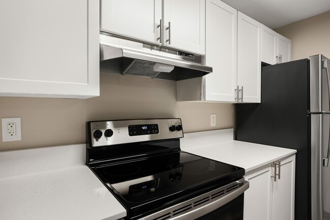 Modern Quartz Countertops - Totem Lake Heights