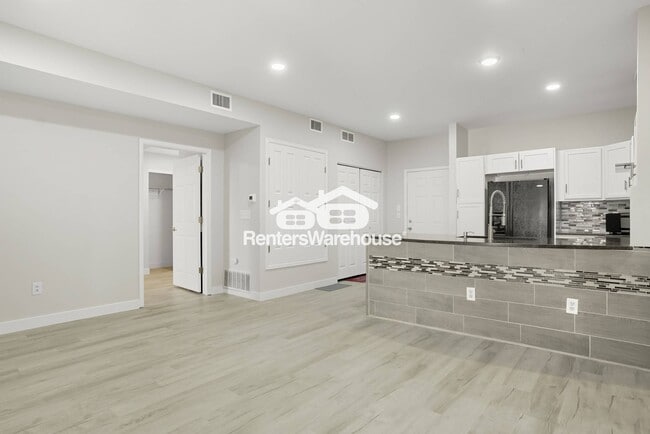 Photo - 18741 E Water Dr Unit B