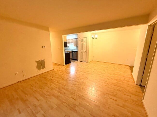 Photo - Cedar Hill Condos - Vitalius Unidad Wharton - 207-8