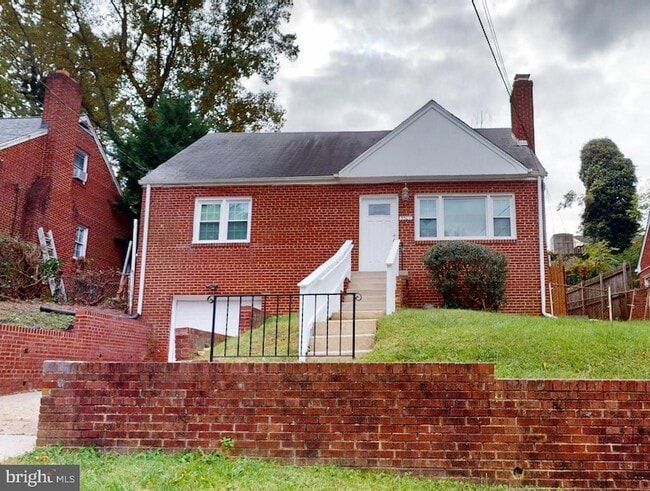 Building Photo - 3507 27th Ave