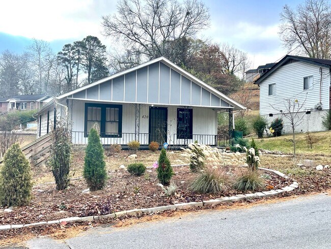 Photo - Beautiful 3 Bedroom 2 Bathroom Home with G...