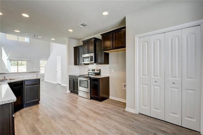Photo - 516 E Slaughter Ln Unit 2301