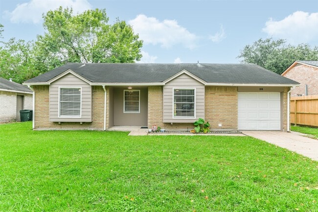 Photo - 104 Brigadoon Ln