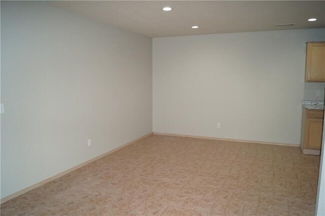 Photo - 67 Dakota Trail